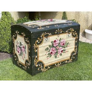 Old Trunk