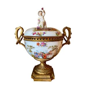 Kpm Berlin - Porcelain Potpourri 