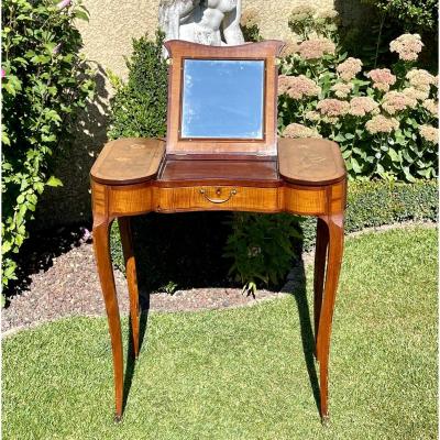 18th Century - Louis XV Period Marquetry Dressing Table