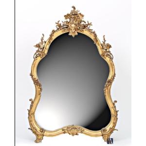 Violin-shaped Mirror In Molded And Gilded Wood