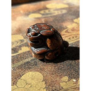 Boxwood Netsuke, Depicting A Shishi, Signed Gyokuzan, Meiji Period, Ca. 1865.