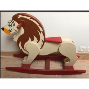 Rocking Lion