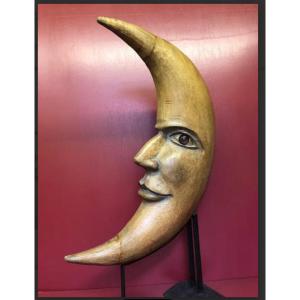 Anthropomorphic Moon