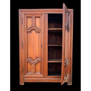 Cabinet Lxiv