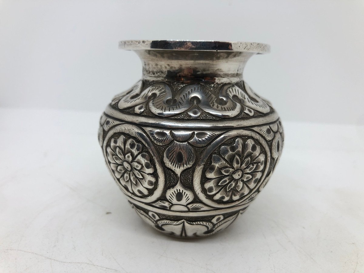 Piccolo vaso in argento Medio Oriente XX sec.-photo-3