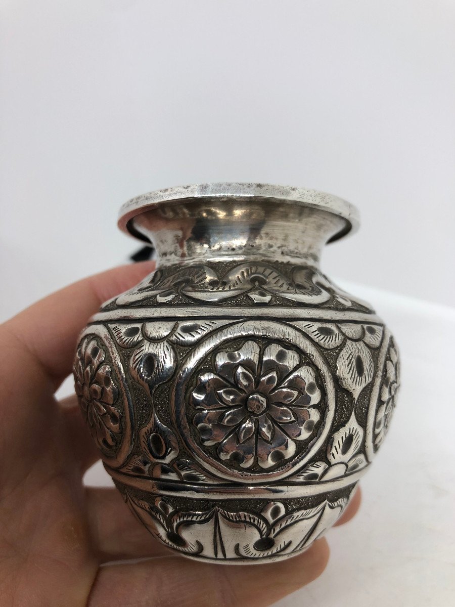 Piccolo vaso in argento Medio Oriente XX sec.-photo-3
