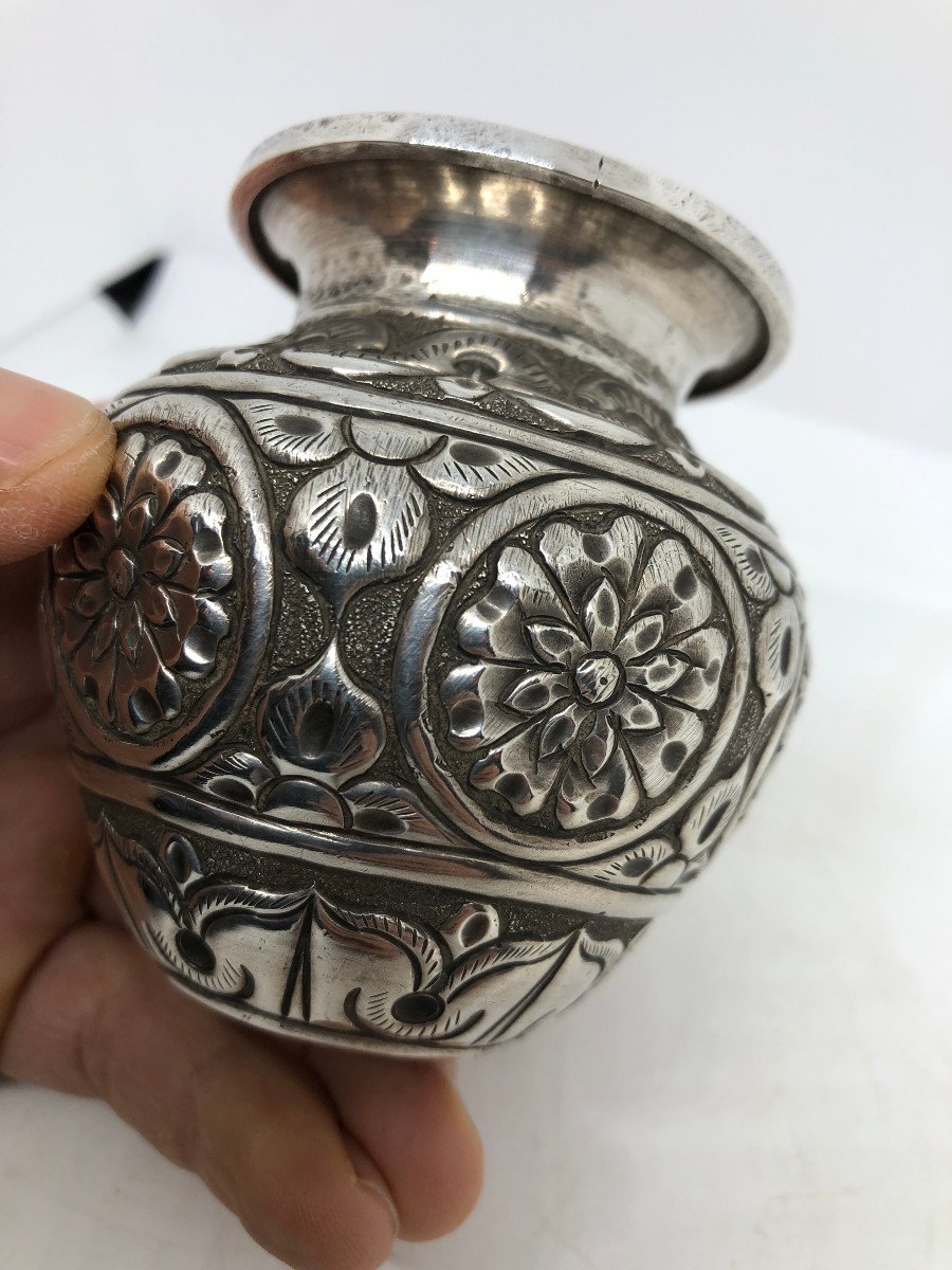 Piccolo vaso in argento Medio Oriente XX sec.-photo-6