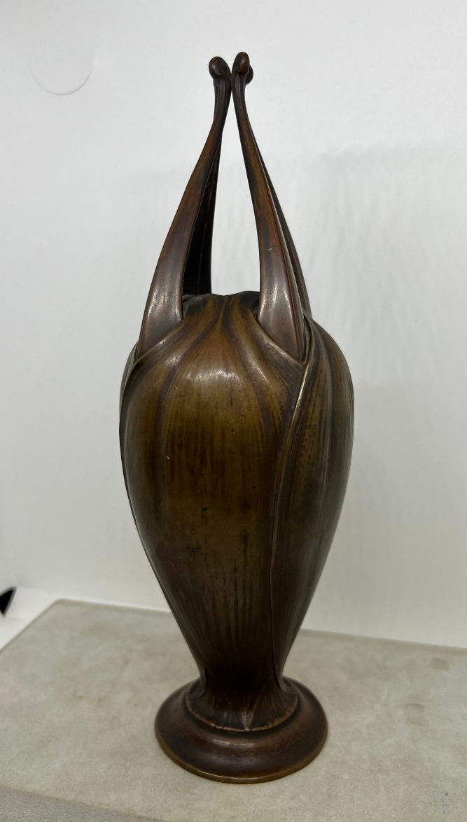 Eugene Capon 1910 vaso