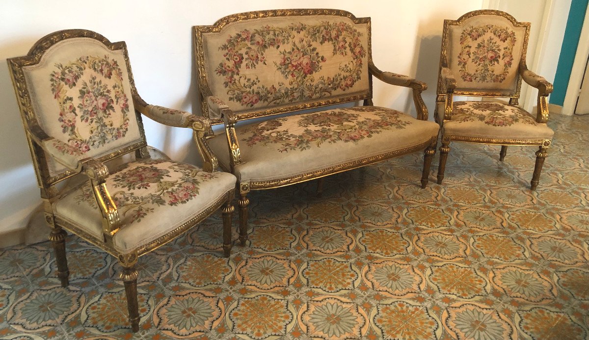 Canapè Avec Deux Fauteuils Louis XVI  France XIX Sec.