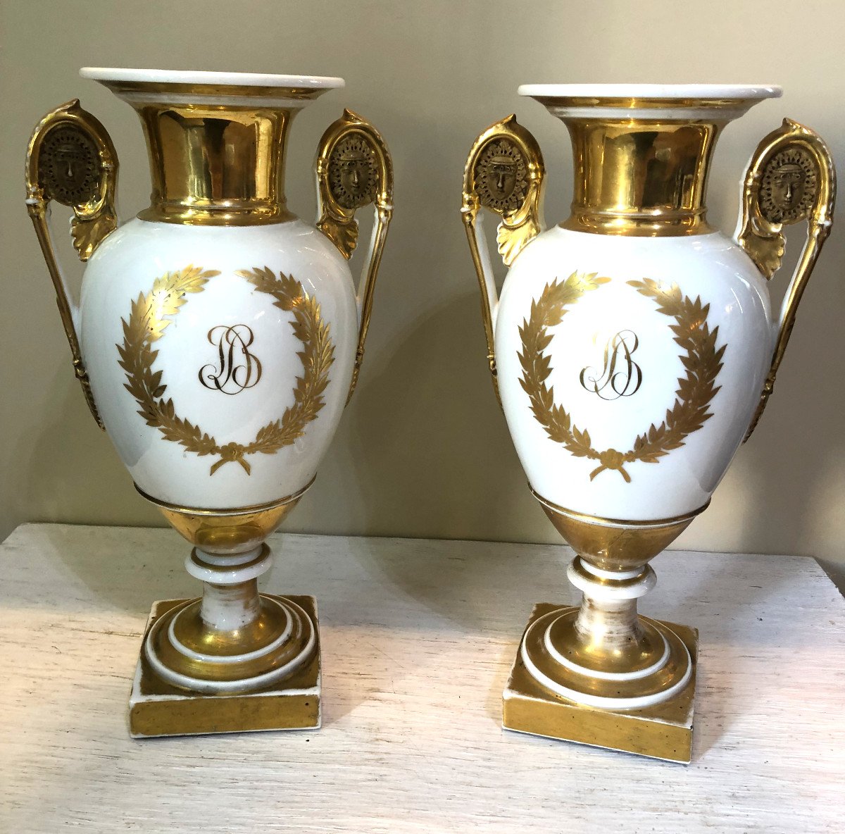 Paire De Vase En Porcelaine France Epoque Empire