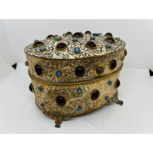 Scatola in bronzo dorato 
