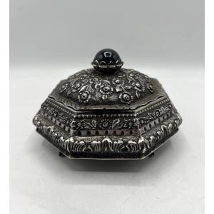 Solid Silver Octagonal Quadripod Box Decorated With Flowers And Blood Jasper