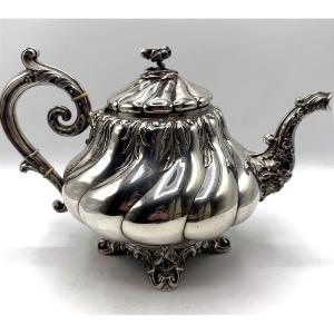 Teapot In 19th Century Sterling Silver, Naturalistic Design
