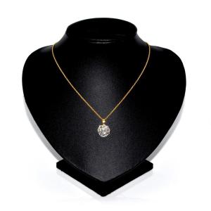 Daisy Diamond Pendant