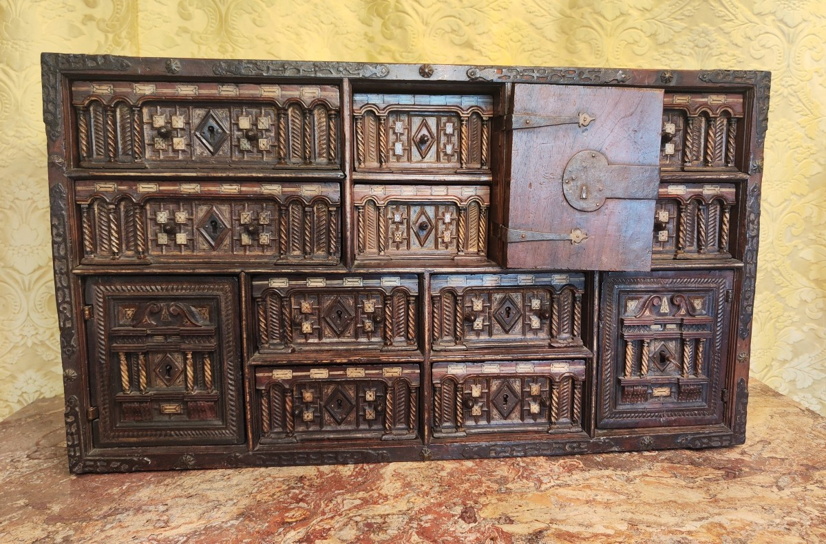 Monetiere spagnolo-photo-2