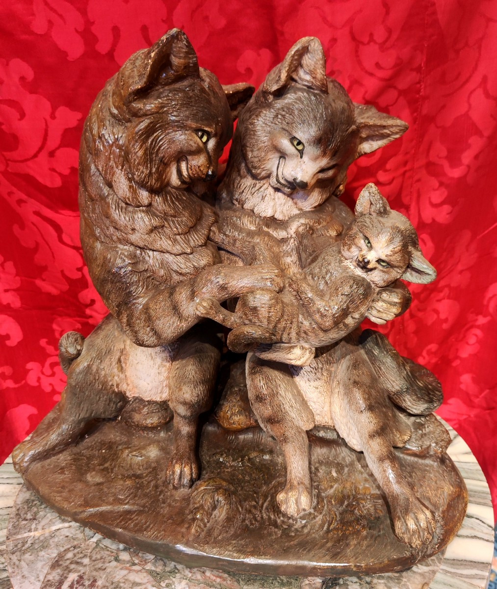Famiglia di gattifamiglia di gatti, scultura in terracotta probabilmente austriaca