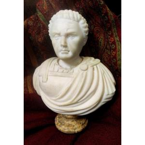 Grand tour Grand Tour ,piccolo busto raffigurante imperatore romano, piccola mancanza sul naso 