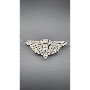 Art Deco Brooch In Platinum And Diamonds – Stylized Fan Shape.