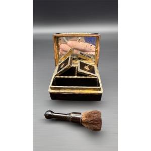 Tortoiseshell And Three-color Gold Piqué Patch Box – Paris, 1762–1768
