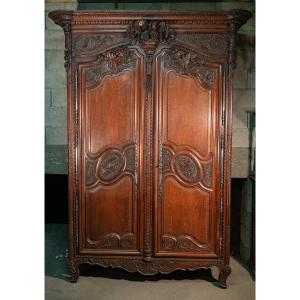 Spectacular Norman Wedding Wardrobe