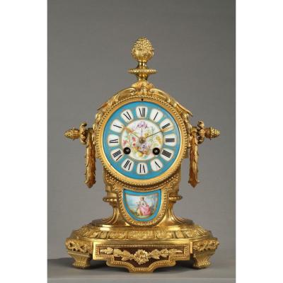 Borne Pendulum In Painted Porcelain And Gilt Bronze