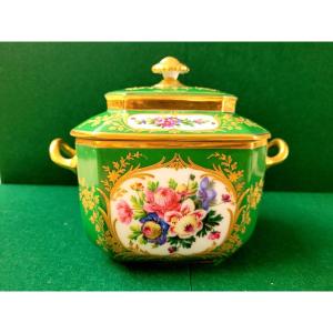 SUCRIER-PORCELAINE DE PARIS-JACOB PETIT-D&Eacute;COR FLORAL-DORURE-VERS 1830-NON SIGN&Eacute;