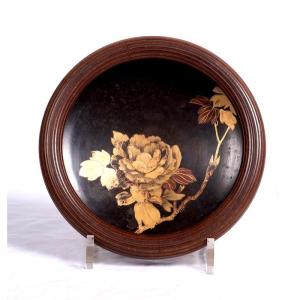 Japan, Meiji Era - Grooved Cup Decorated With A Peony Branch - Lacquered Wood