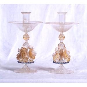 Venice, 19th - 20th Century - Pair Of Candlesticks Decorated With Dolphins - Glass And Gold Powder