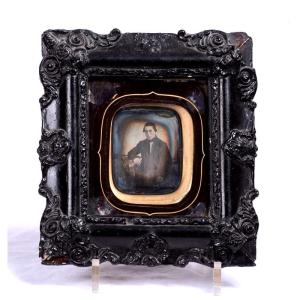 Chesnel Glenisson - Daguerreotype Representing A Man In A Suit