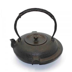Japan Circa 1900 - Cast Iron Teapot With Flower Bud Handle