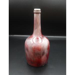 China, Early 20th Century — Oxblood-glazed Red Bottle Vase
