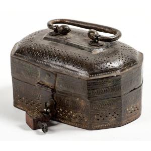 Persian Region 18th Century - Small Iron Chest