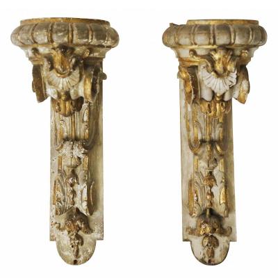 A Pair Of Wall Brackets From The 18th Century