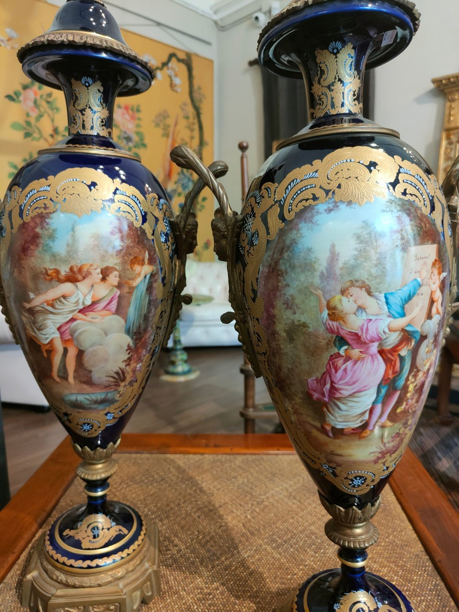 Coppia di vasi in porcellana di Sevres -photo-1