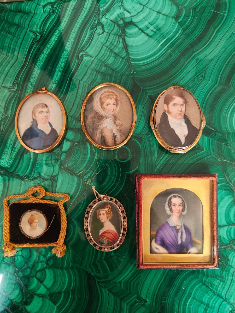 Serie di miniture dal XVIII secoli al XIX secolo