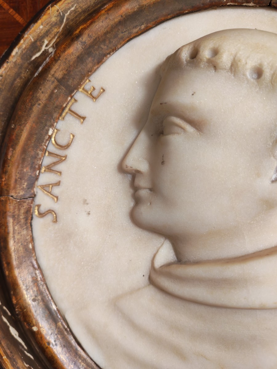 Medaglione in marmo Epoca 700-photo-3