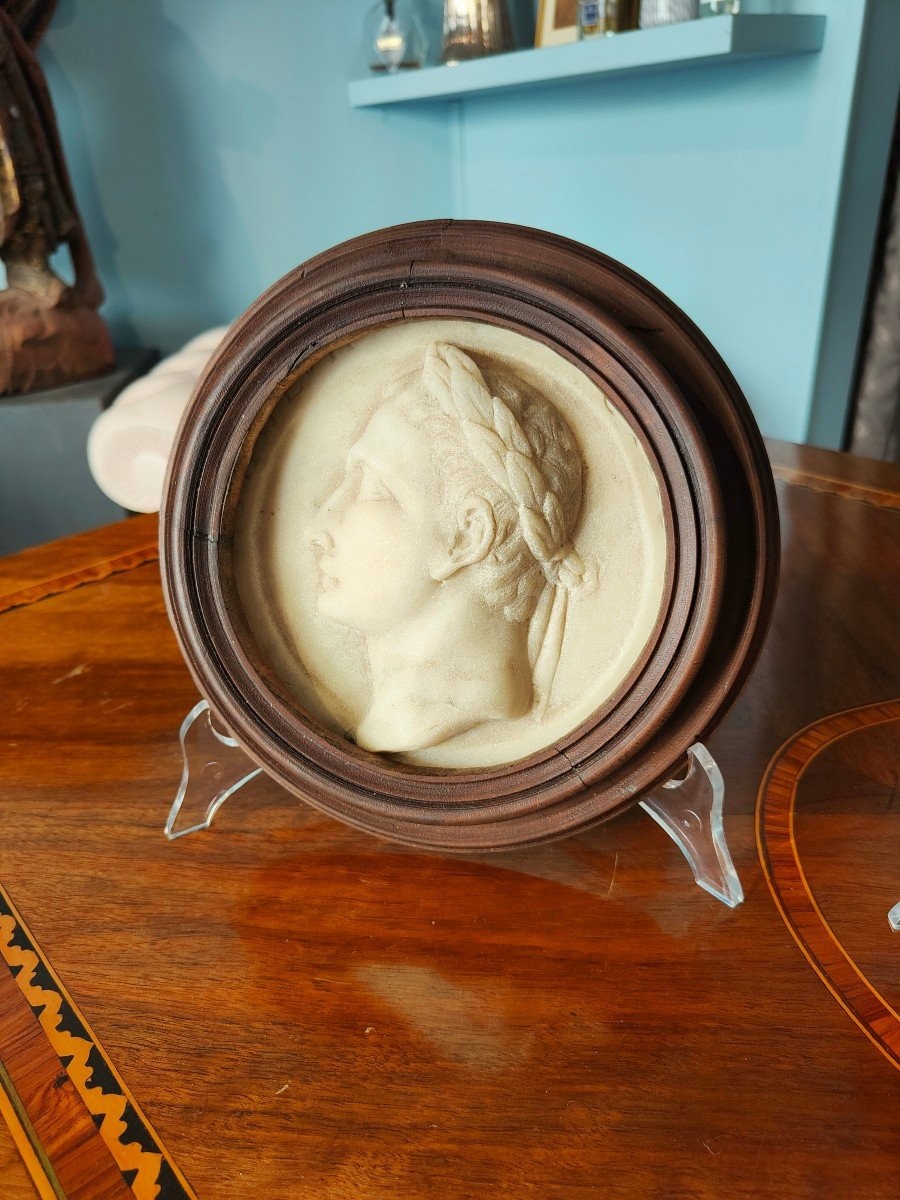 Bella serie di medaglioni in marmo, epoca 700-photo-3