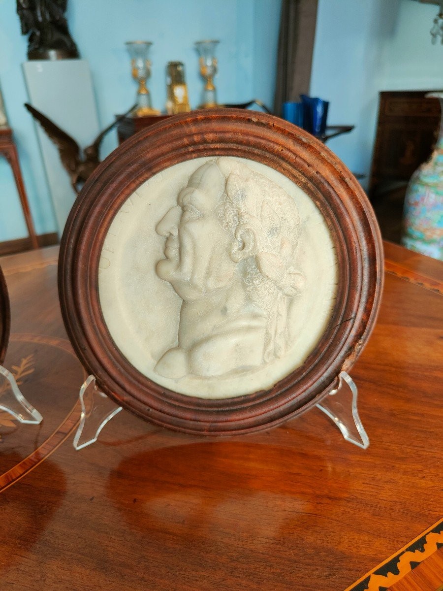 Bella serie di medaglioni in marmo, epoca 700-photo-4