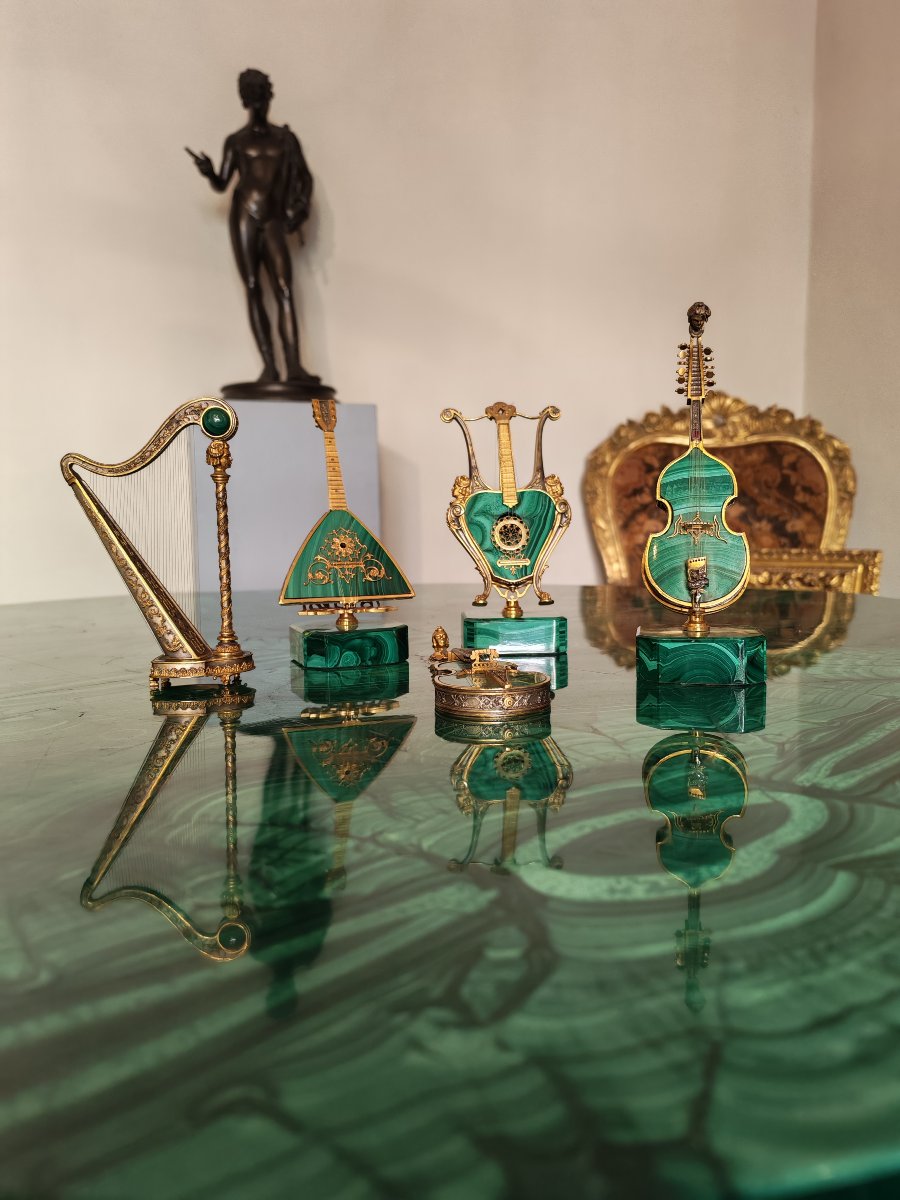 Serie di bellissimi strumenti musicali in malachite e argento-photo-2