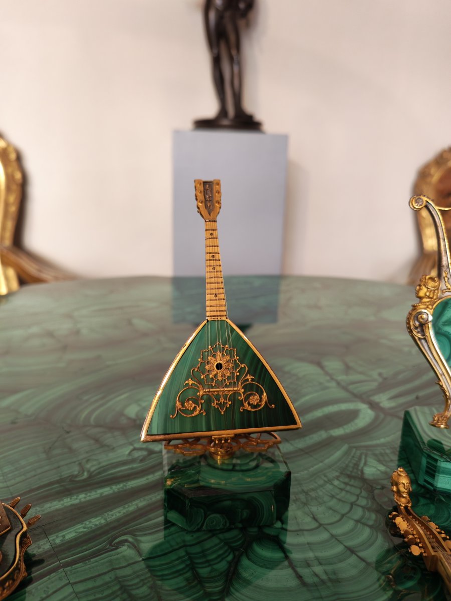 Serie di bellissimi strumenti musicali in malachite e argento-photo-3