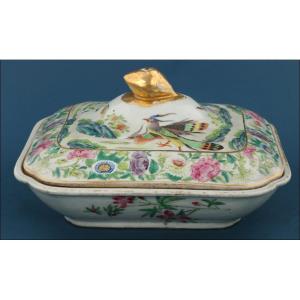 Beautiful Antique Chinese Porcelain Serving Dish With Lid. Qing. China 19th Century