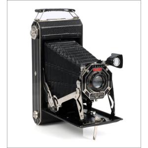 Antique Kodak Six-16 Art Deco Folding Camera. Usa 1932-1934