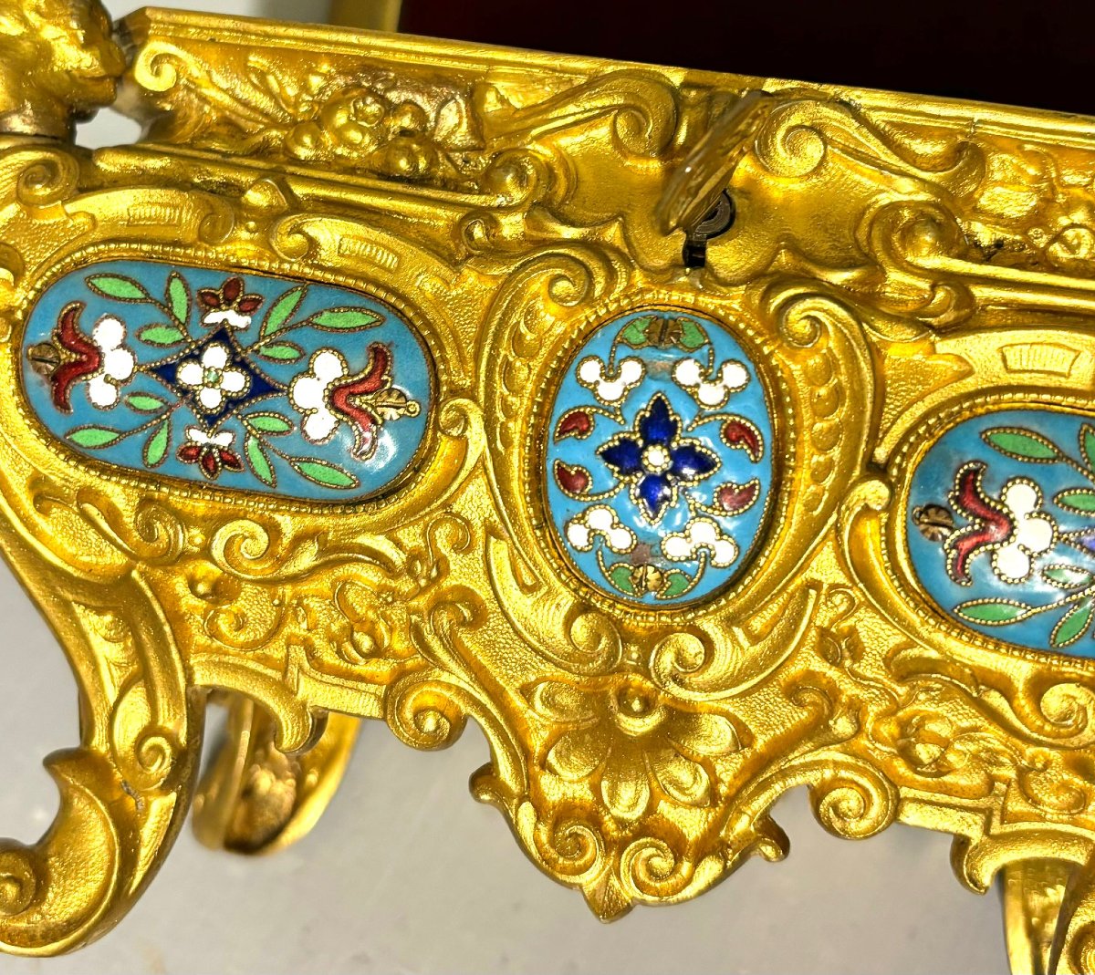 Portagioie in bronzo dorato e smalti-photo-3