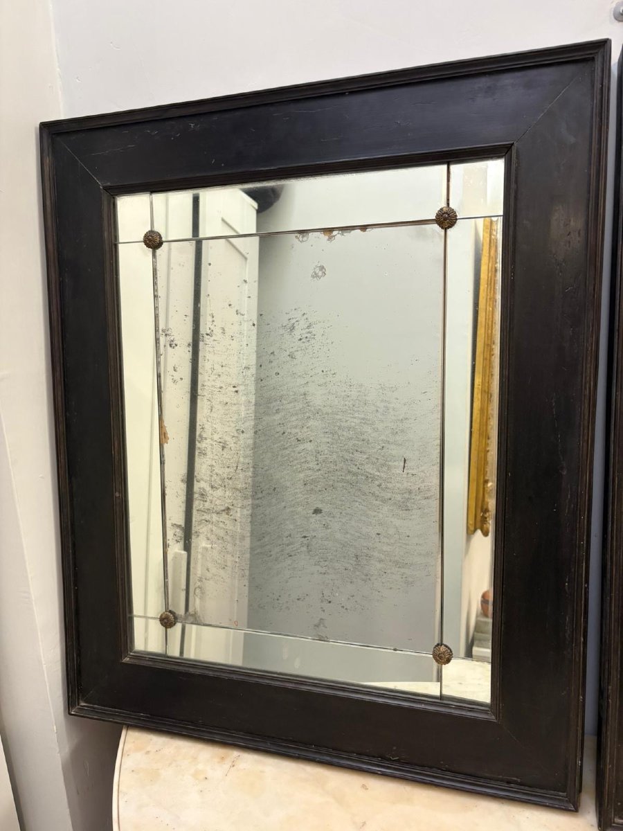 Coppia di cornici in ebano con specchi-photo-2