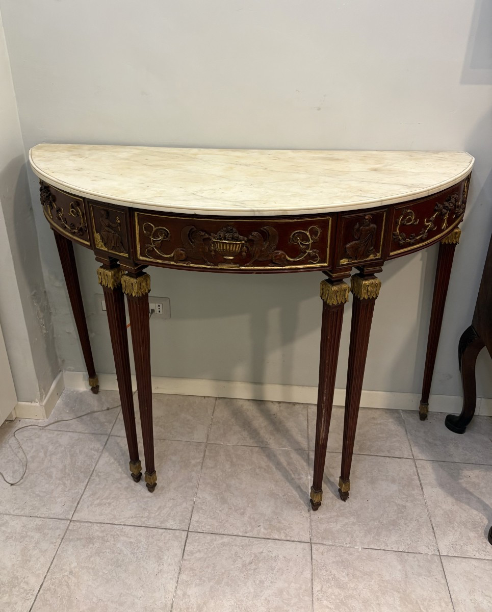 Consolle a demilune a sei piedi in legno laccato e dorato