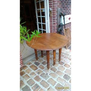Six-leg Oak Table With Two Extensions.