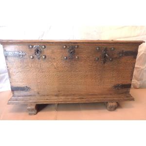 Oak Chest, 18th Century Period.