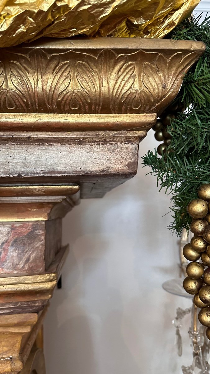 Cornice di camino Toscana del 1.700 in legno marmorizzato e parti in oro.-photo-4