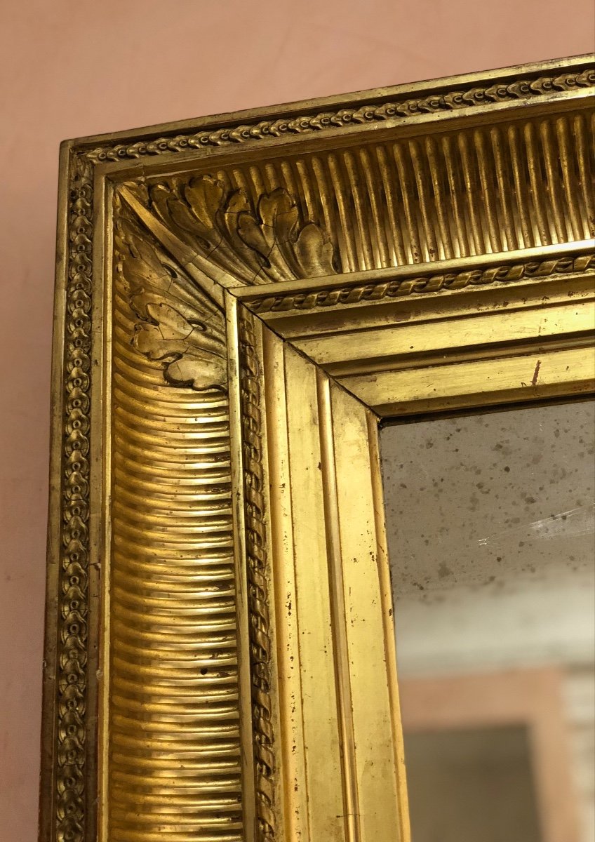 Specchiera francese di grandi dimensioni con cornice foglia oro fine '800. -photo-2