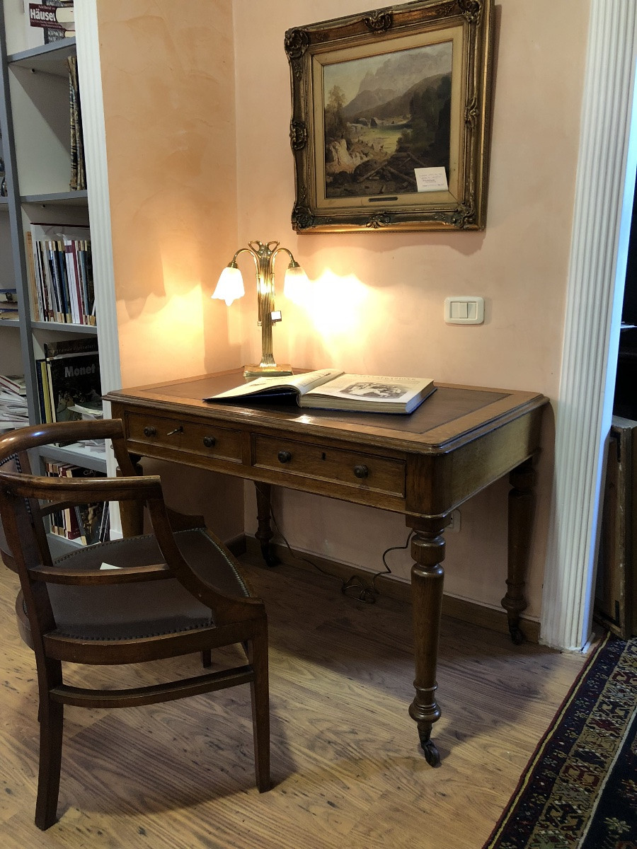 Scrittoio a due cassetti in Rovere con piano in pelle. Francia fine ‘800.-photo-1
